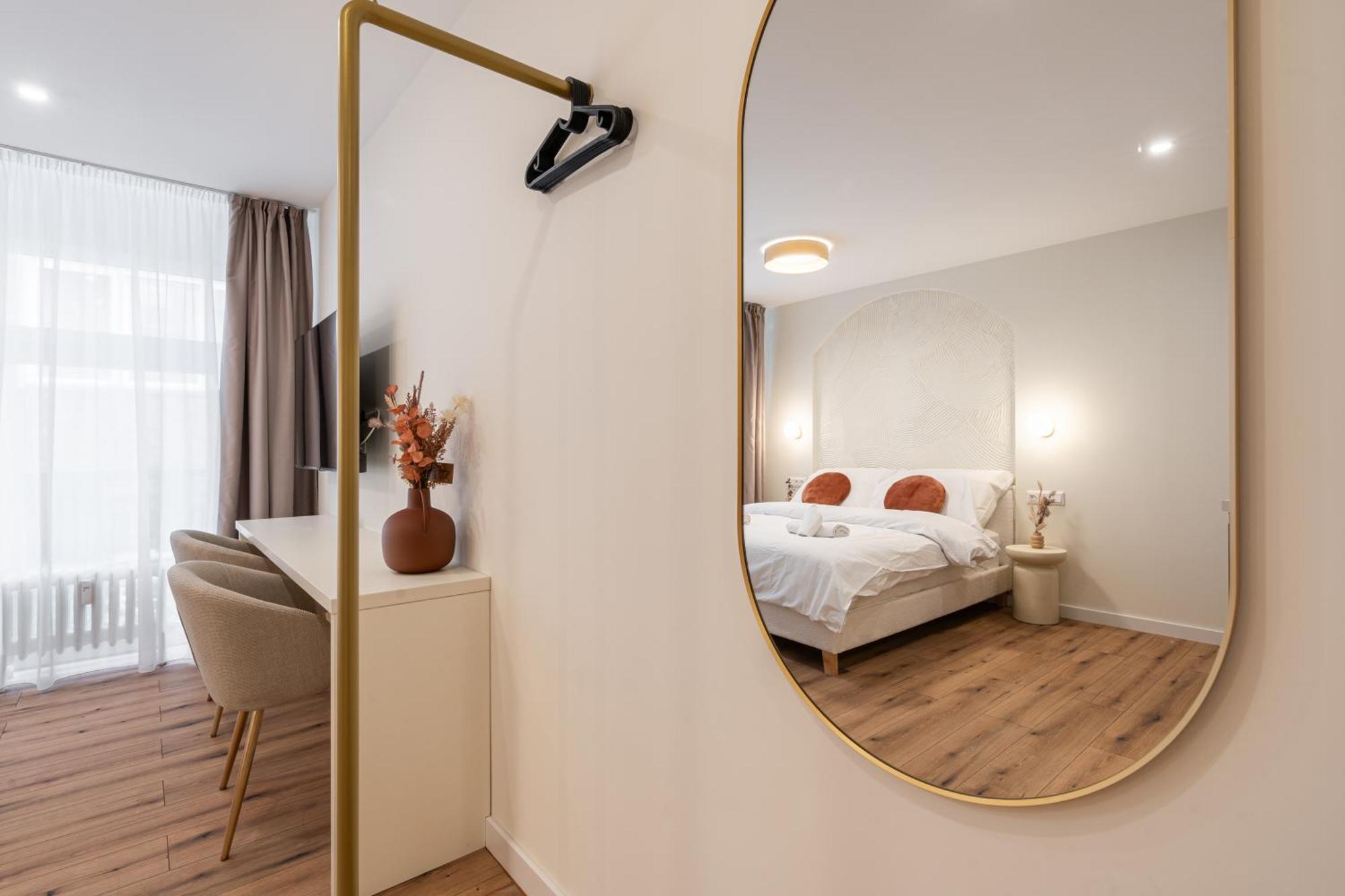 Apartment Asboth Boutique Suites, Location By Bqa