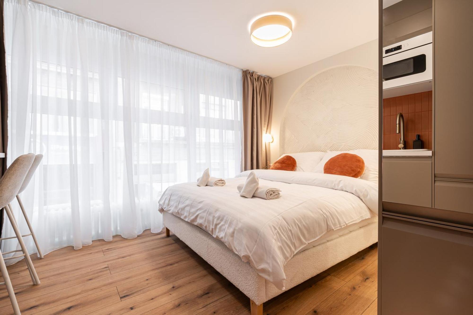 Asboth Boutique Suites, Location By Bqa Apartment